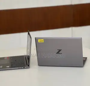 New Laptop HP ZBook Firefly G8 16GB Intel Core I7 SSD 512GB