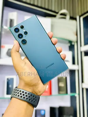 Photo - Samsung Galaxy S22 Ultra 128 GB Green