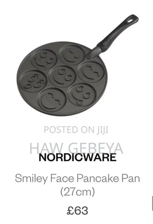 Momcoc Smiley Face Non Stick Pancake Pan 