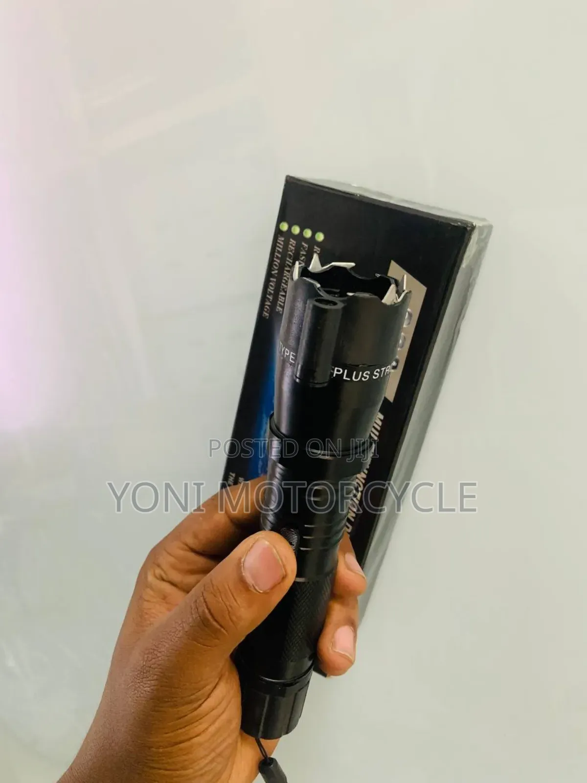 የኤሌክትሪክ ሾከር ጠላትዎ ላይ በማሳረፍ ብቻ ከስድስት