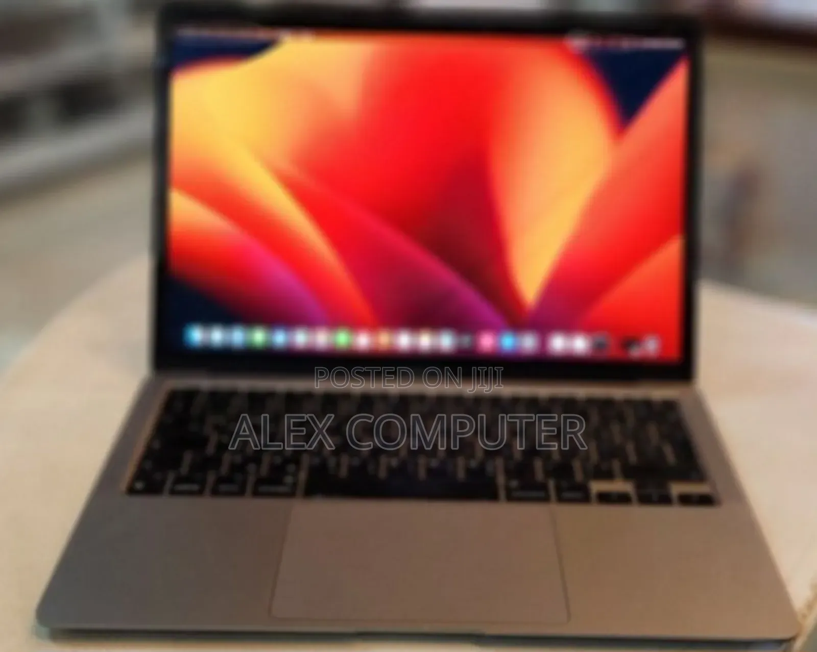 New Laptop Apple MacBook Air 2020 M1 8GB Apple M1 SSD 256GB