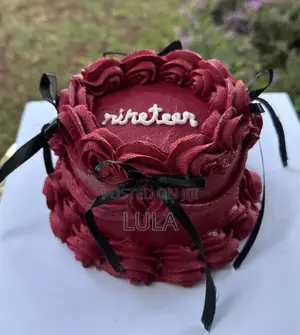 Graduation Cake Fresh ,Tasty From Best Bakery