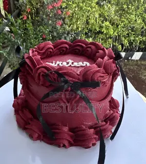 Graduation Cake Fresh ,Tasty From Best Bakery