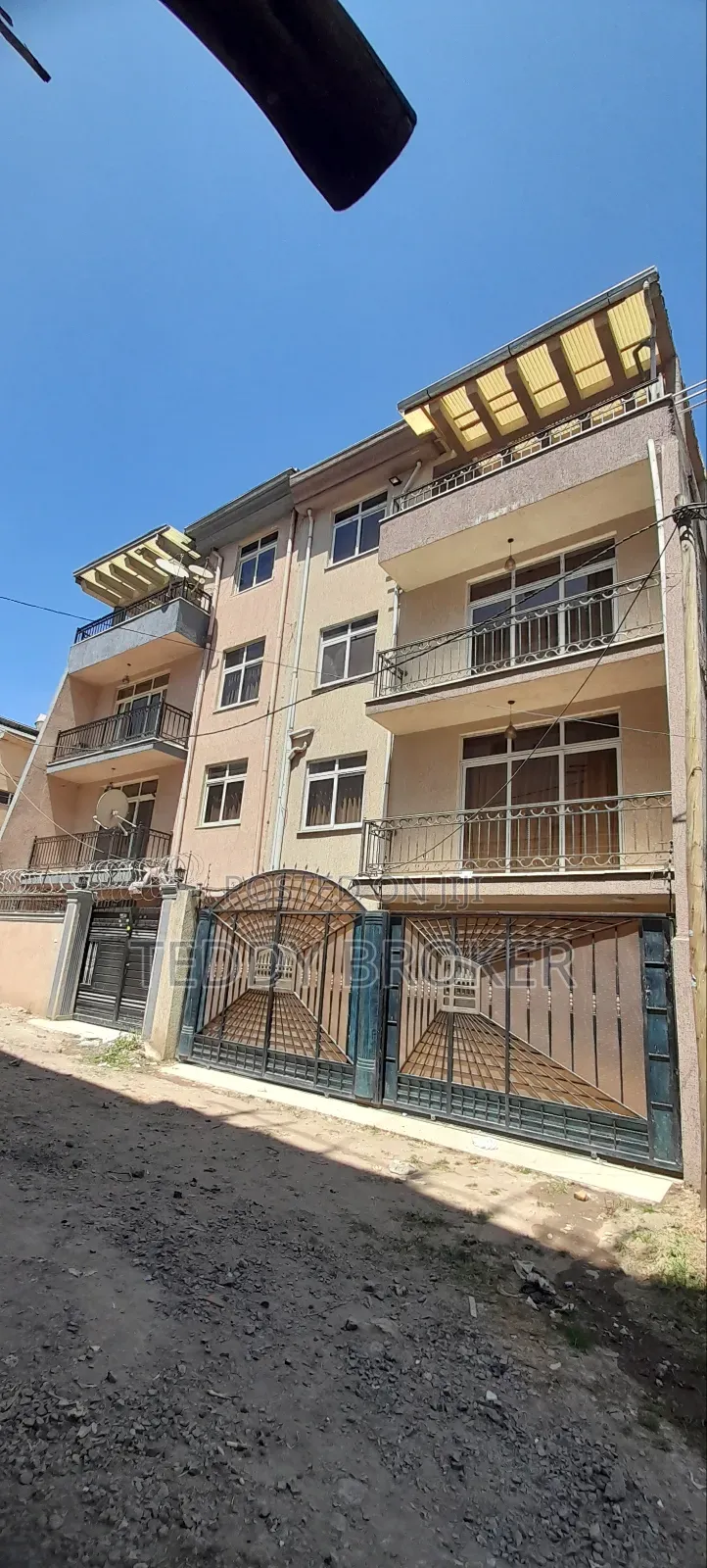 6bdrm House in Haile Garment, Nifas Silk-Lafto for sale