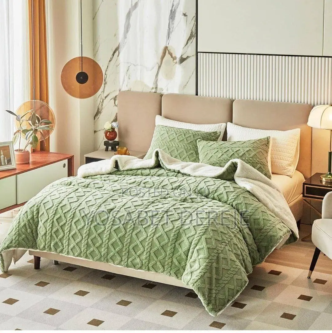 3piece Geometric Fluffy Fleece Comforter Set