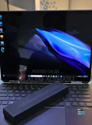 Photo - New Laptop HP Spectre 13 16GB Intel Core I7 SSD 1T