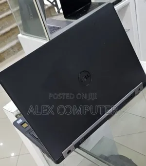 Photo - New Laptop Dell Precision 15 5540 16GB Intel Core I7 SSD 512GB