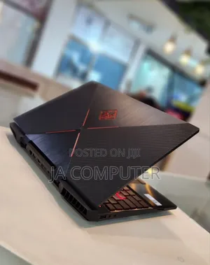New Laptop HP Omen X 8GB Intel Core I5 SSHD (Hybrid) 750GB
