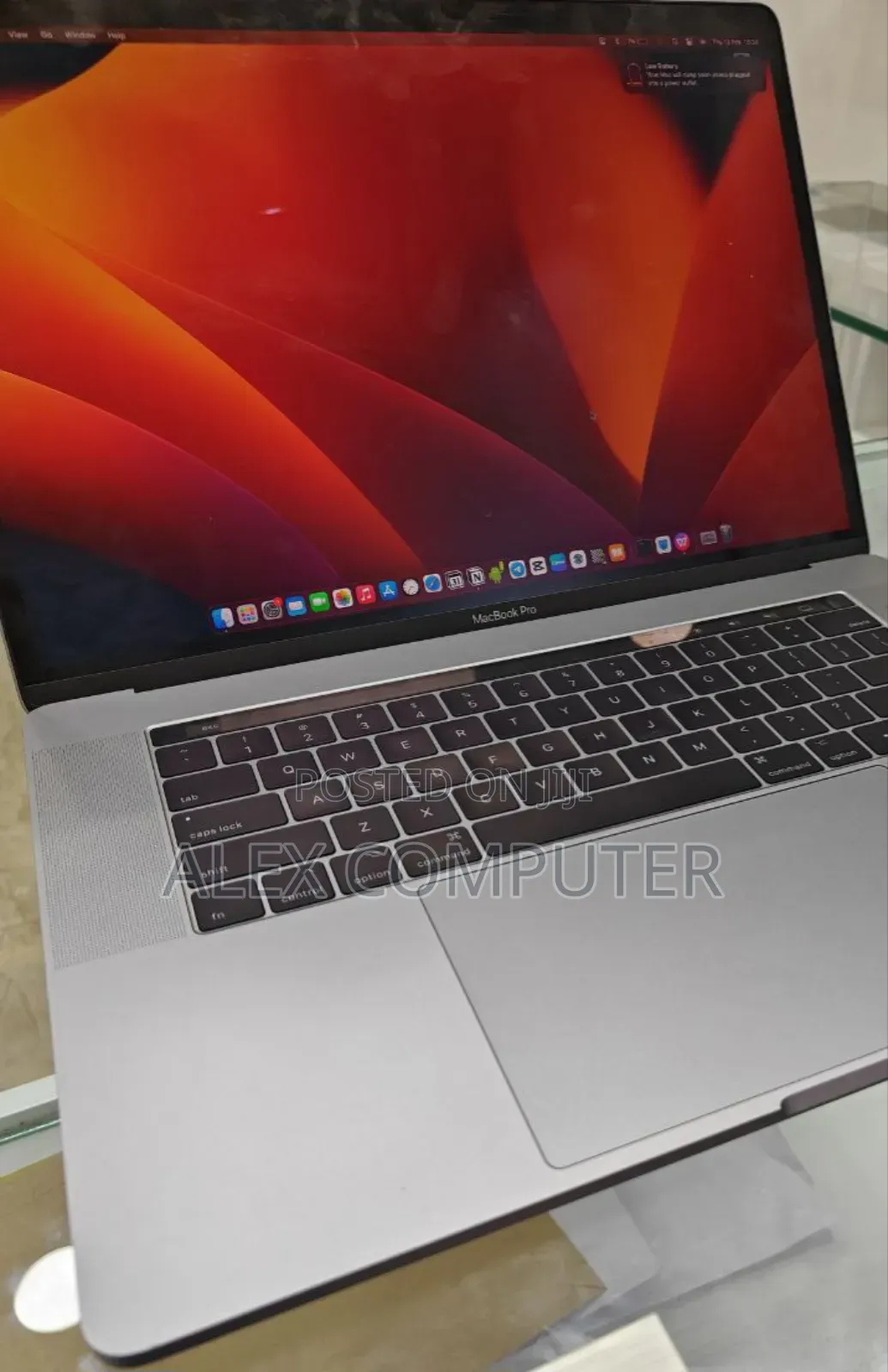 New Laptop Apple MacBook Pro 2019 16GB Intel Core I7 SSD 512GB