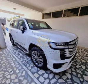 Toyota Land Cruiser 2023 White