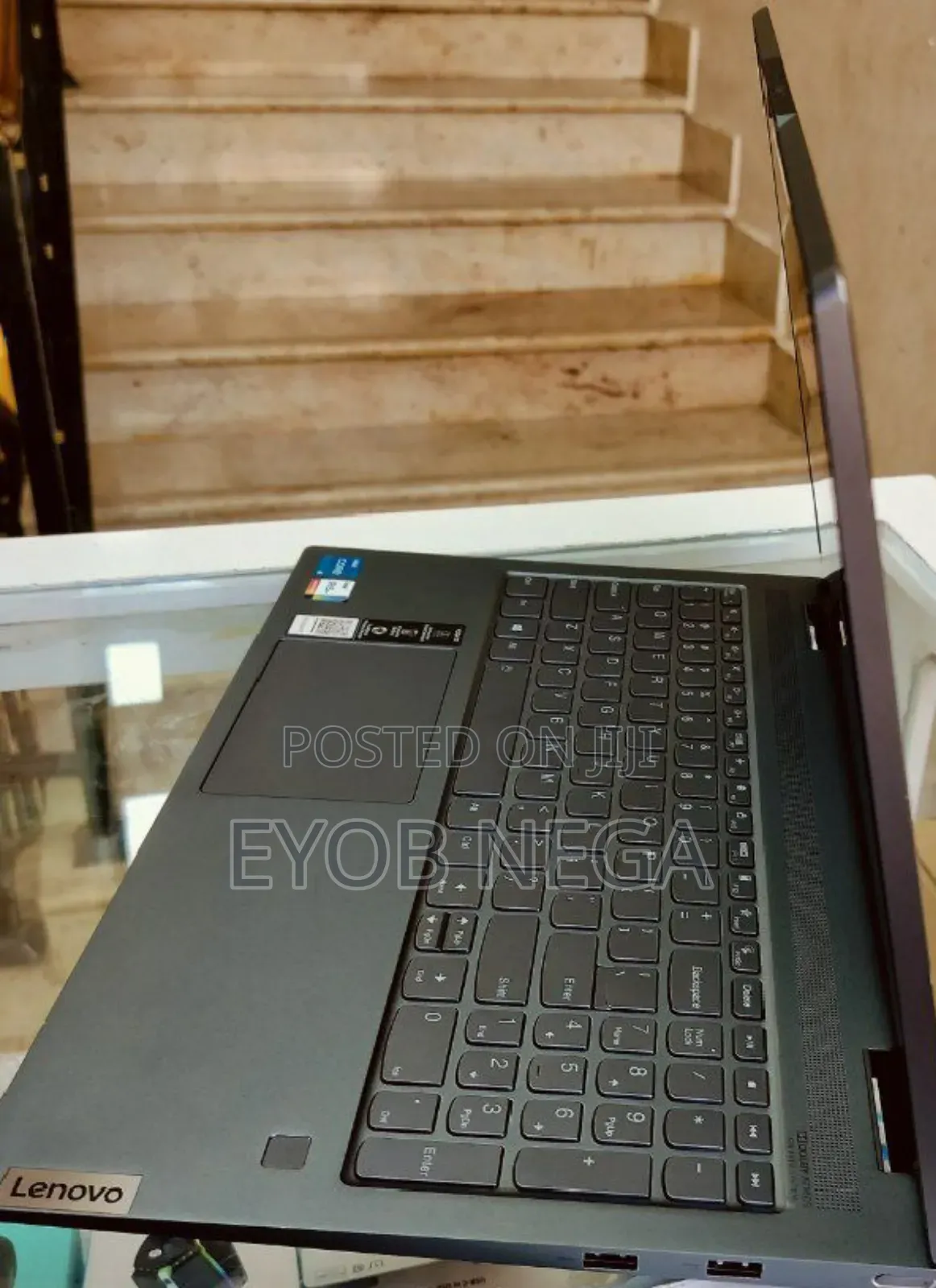 New Laptop Lenovo Yoga 7i 8GB Intel Core I5 SSD 256GB