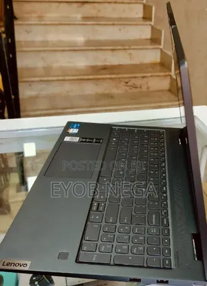 New Laptop Lenovo Yoga 7i 8GB Intel Core I5 SSD 256GB