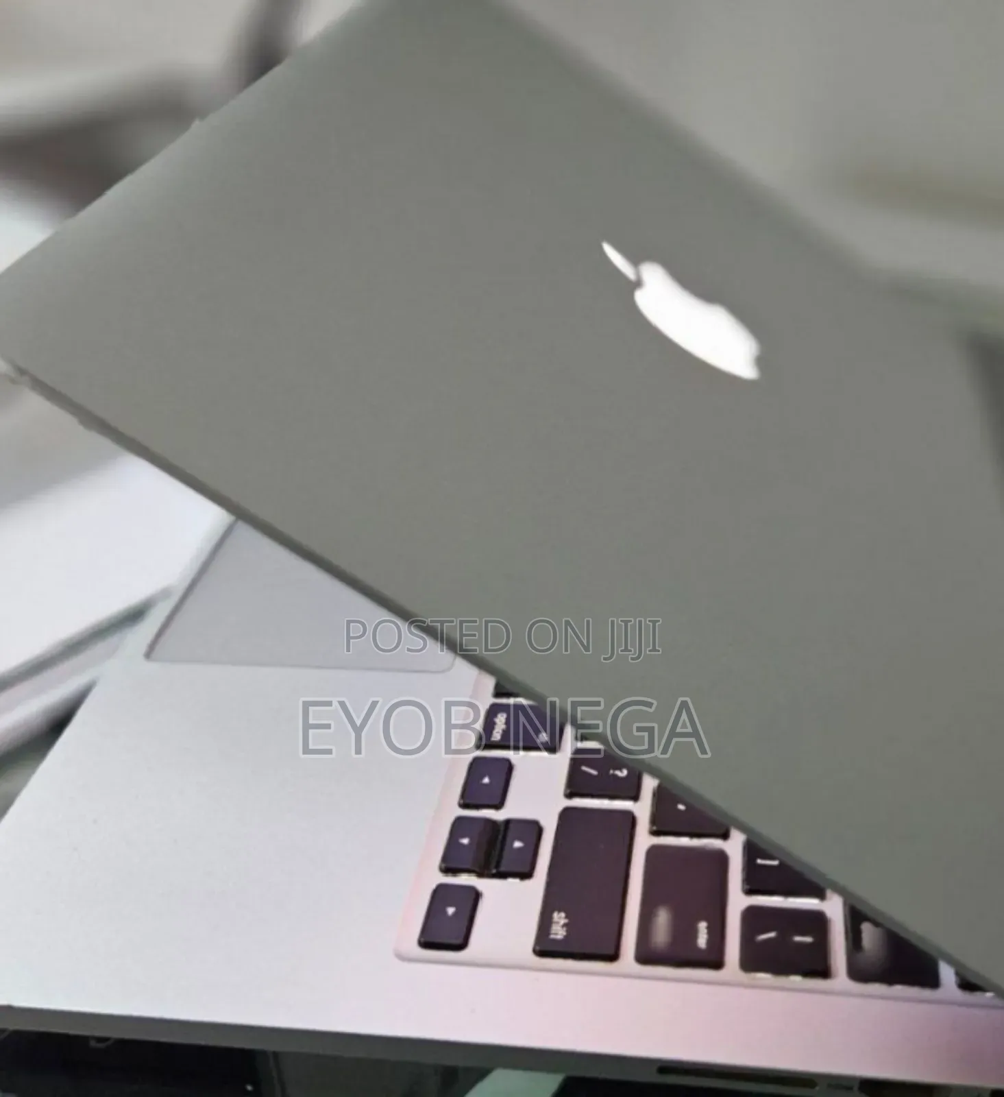 New Laptop Apple MacBook Pro 2015 8GB Intel Core I5 SSD 500GB