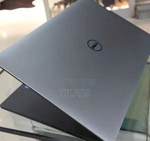 New Laptop Dell Precision 5540 16GB Intel Core I7 SSD 512GB