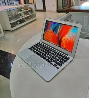 New Laptop Apple MacBook Air 2015 4GB Intel SSD 128GB