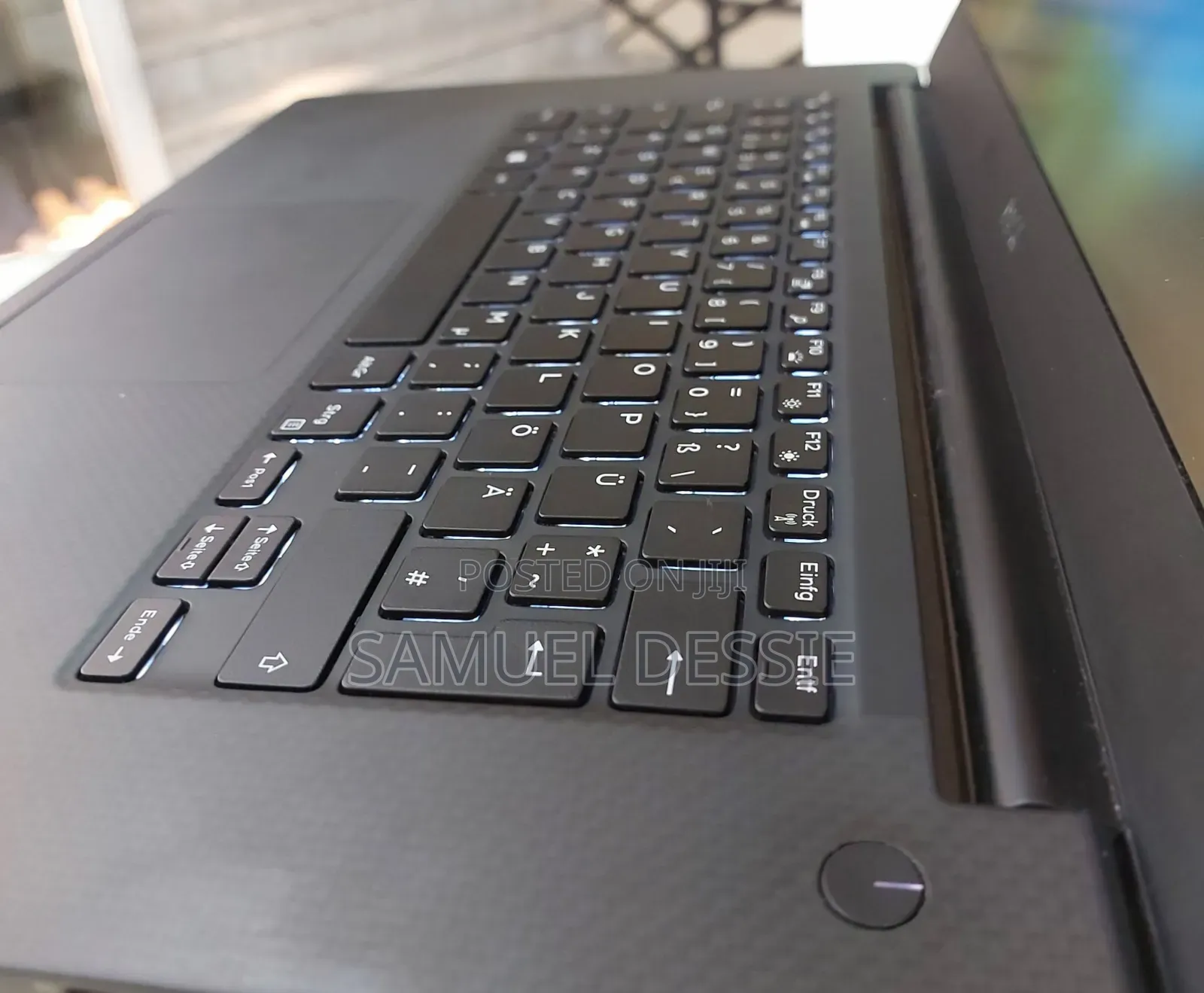 New Laptop Dell Precision 15 3520 16GB Intel Core I7 SSD 512GB