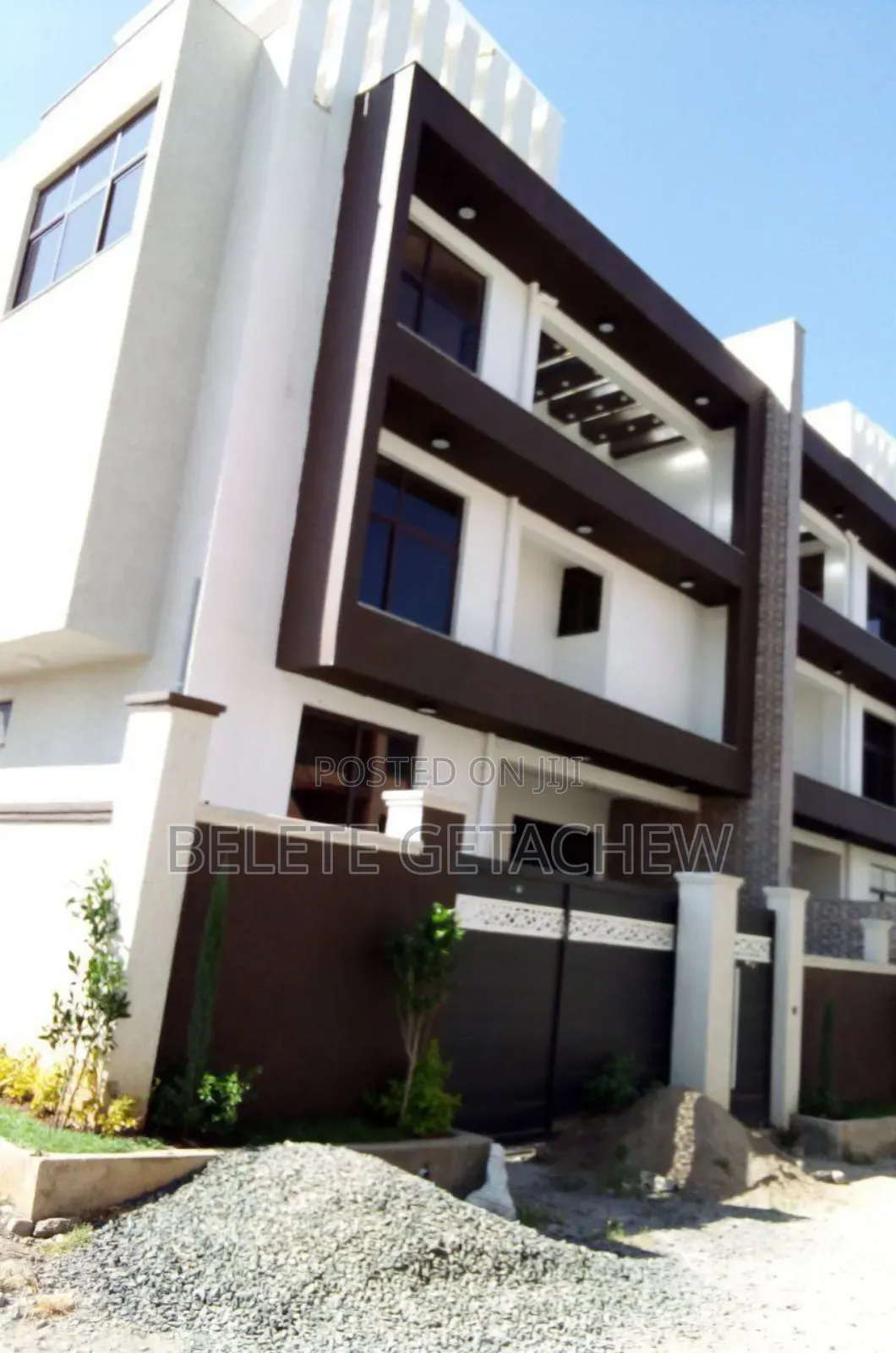 7bdrm House in Ayat Zone, G+2, Bole for sale