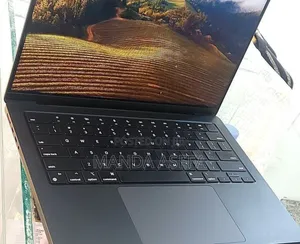 New Laptop Apple MacBook Pro 18GB Apple M3 SSD 512GB