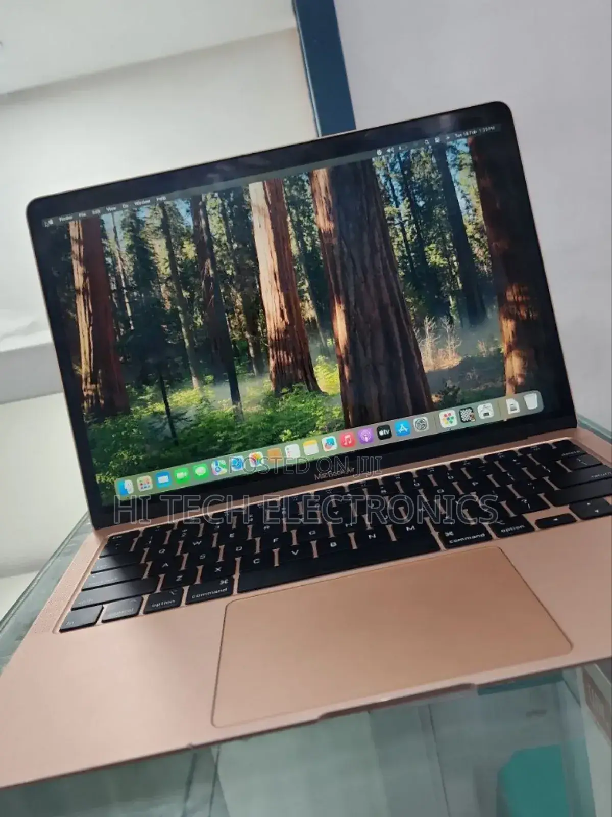 New Laptop Apple MacBook 2020 8GB Intel Core I3 SSD 256GB