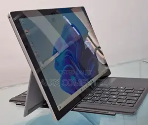 New Laptop Microsoft Surface 8GB Intel Core I5 SSD 256GB