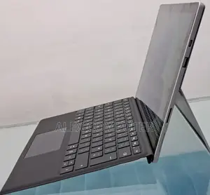 New Laptop Microsoft Surface 8GB Intel Core I5 SSD 256GB