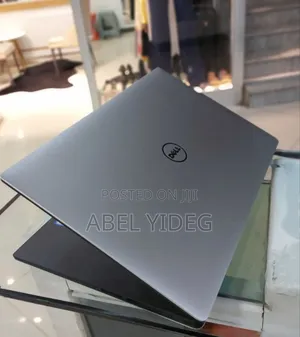 New Laptop Dell Precision 5520 16GB Intel Core I7 SSD 512GB