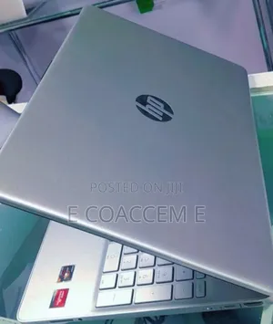 New Laptop HP 12GB AMD Ryzen 5 SSD 256GB