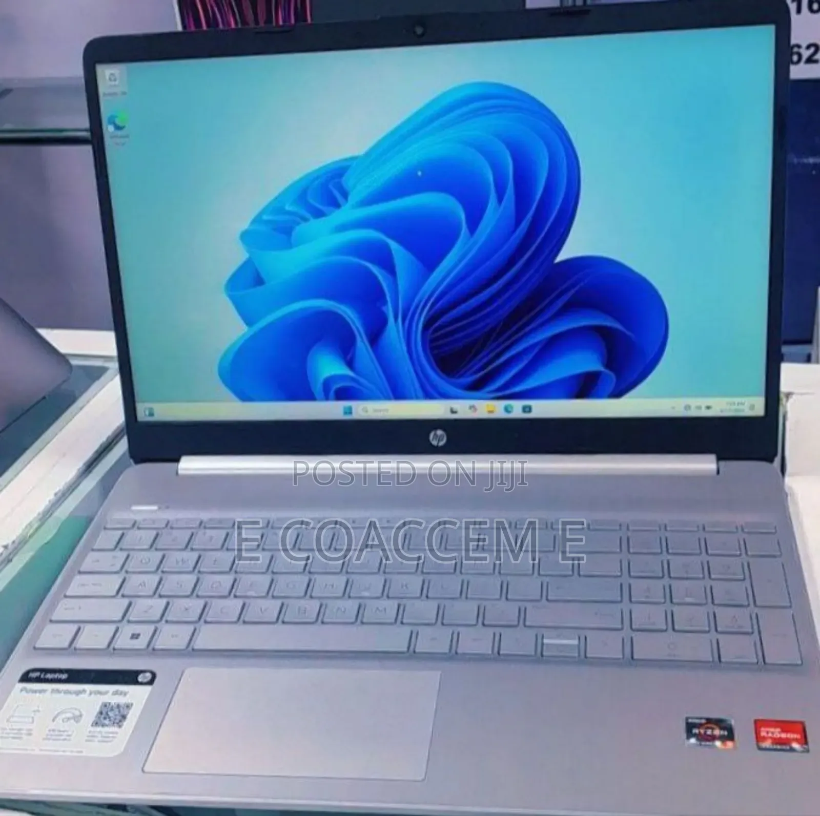 New Laptop HP 12GB AMD Ryzen 5 SSD 256GB