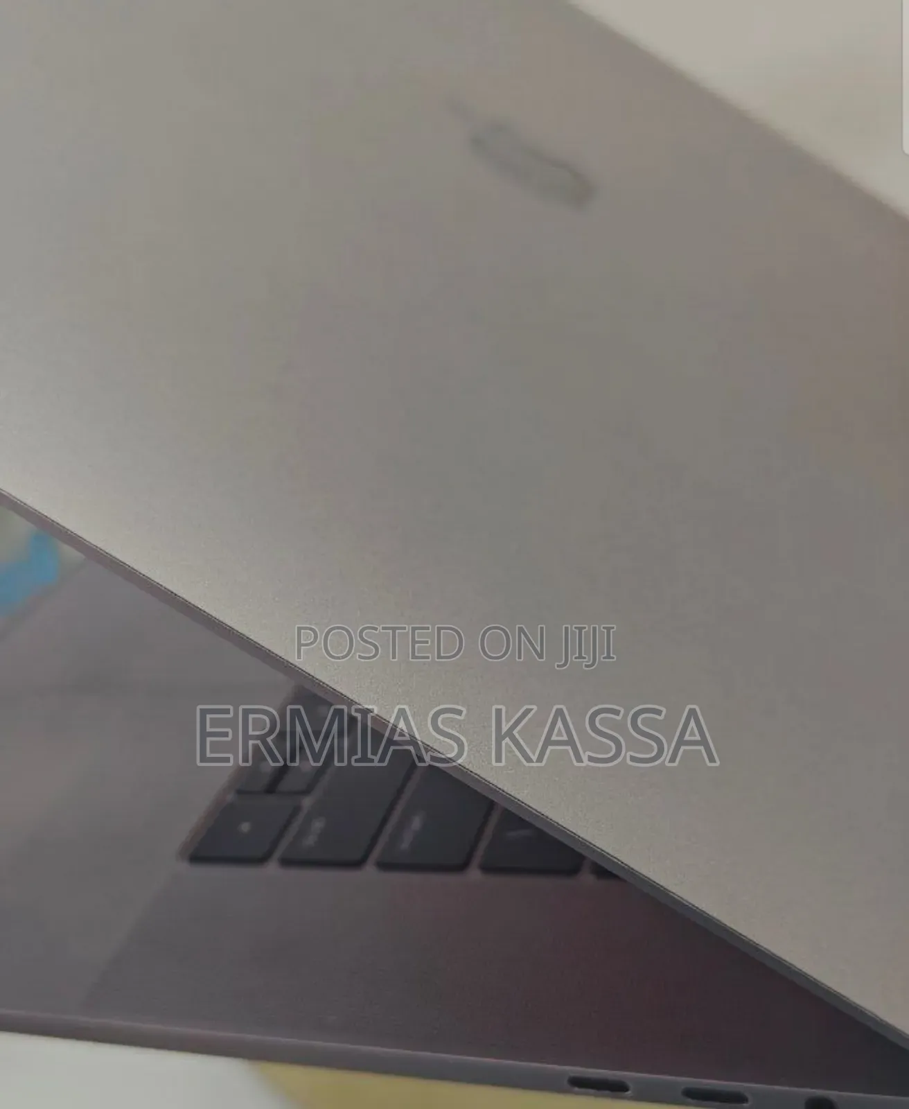 New Laptop Apple MacBook Pro 2017 16GB Intel Core I7 SSD 1T