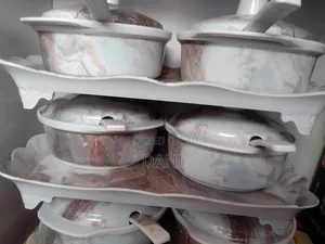 ወጥ መቅረቢያ ሳህን