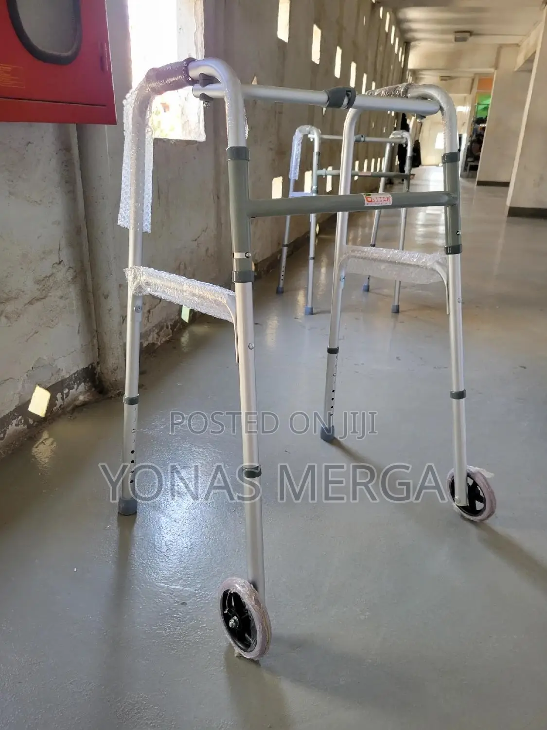 Walker፵ㄧwalker~₩Walker{}0aluminum, With Handles for Gripping