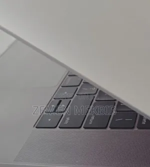 New Laptop Apple MacBook Pro 2019 16GB Intel Core I7 SSD 512GB