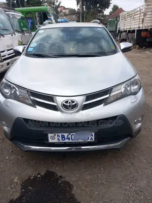 Photo - Toyota RAV4 2014 Silver
