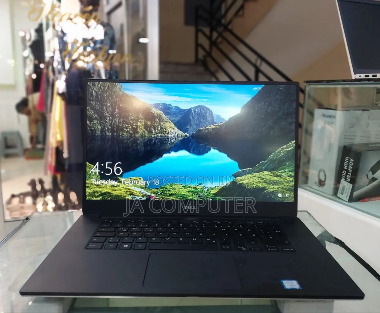 New Laptop Dell Precision 5520 18GB Intel Core I7 SSD 512GB