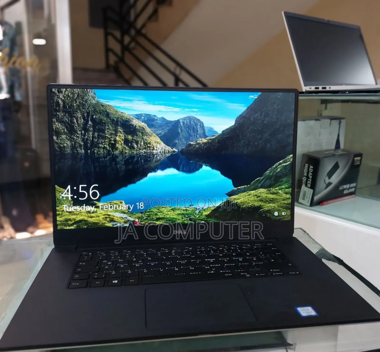 New Laptop Dell Precision 5520 18GB Intel Core I7 SSD 512GB