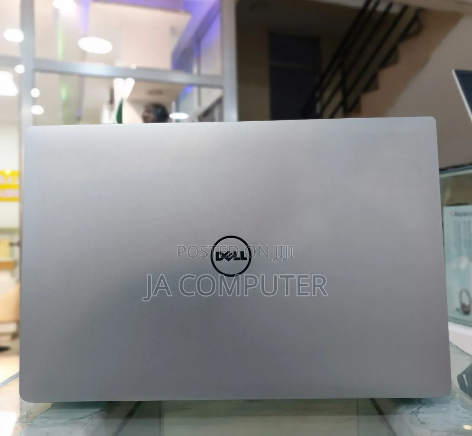 New Laptop Dell Precision 5520 18GB Intel Core I7 SSD 512GB