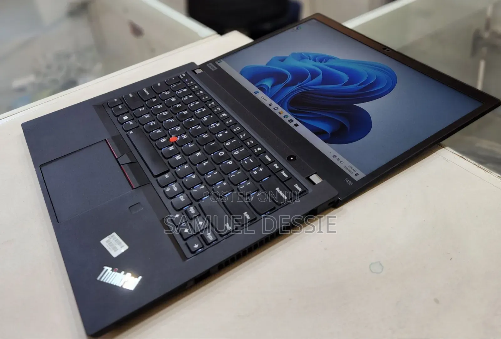 New Laptop Lenovo ThinkPad T495s 16GB AMD Ryzen 5 SSD 512GB