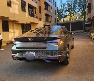 Hyundai Avante 2021 Gray