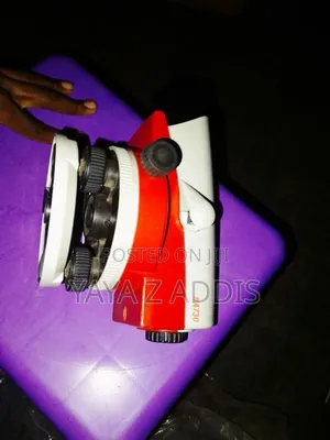 Theodolite (Level) Leica NA730 Automatic 30x Optical Level