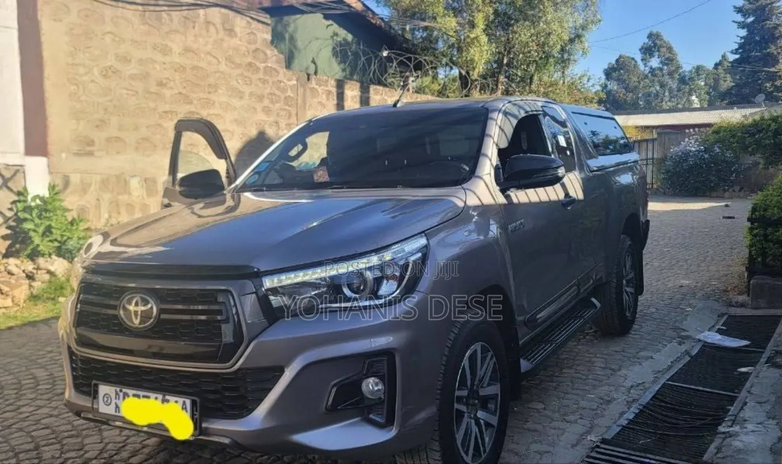 Toyota Hilux 2020 Gray