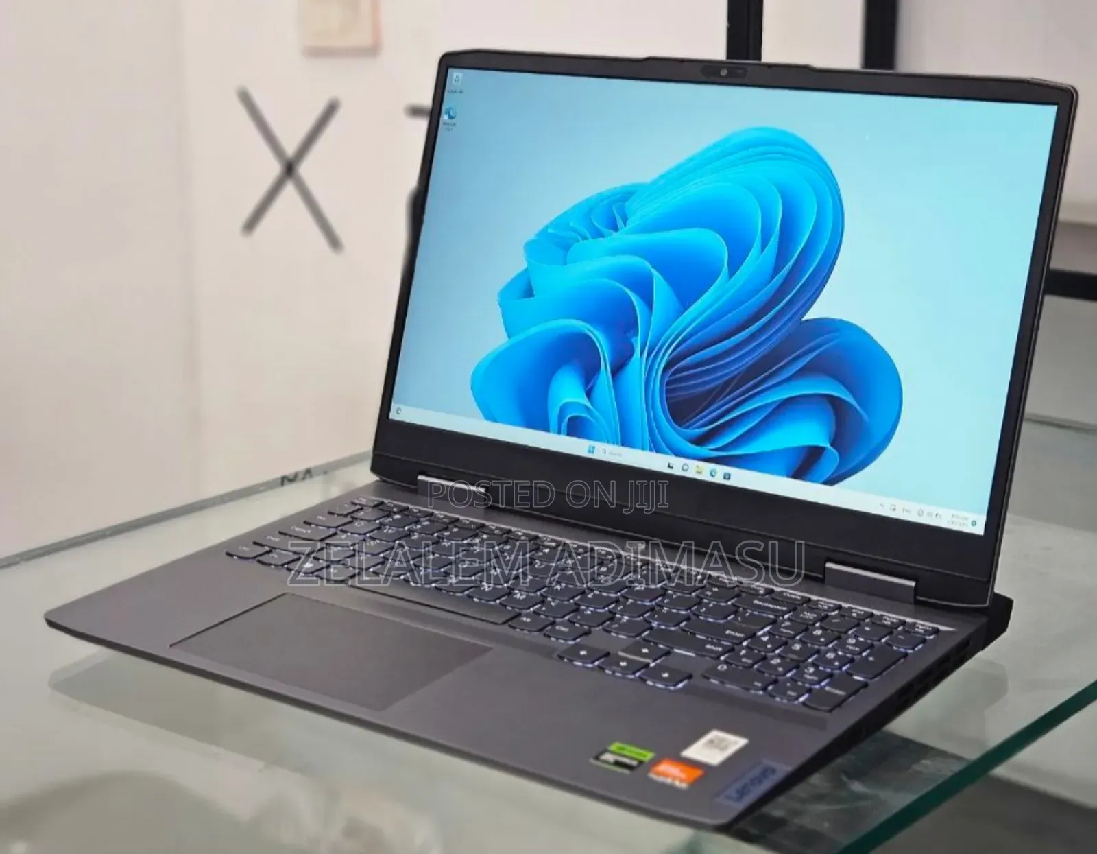 New Laptop Lenovo LOQ 15ARP9 16GB AMD Ryzen 7 SSD 512GB