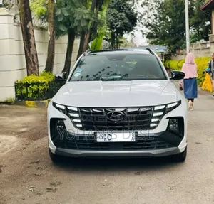 Hyundai Tucson 2021 White