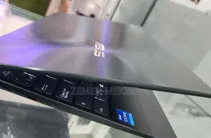 New Laptop Asus Zenbook 14 UX434 8GB Intel Core I5 SSD 512GB