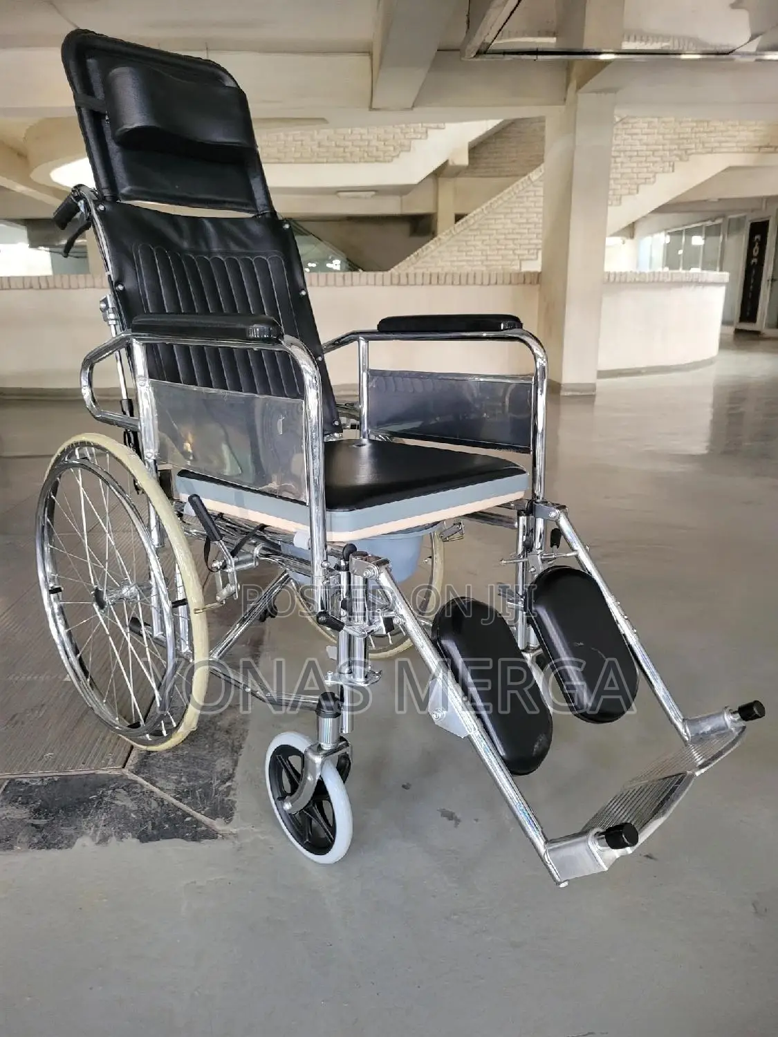 Wheelchairs,Back Seat of Wheelchair Positioned
To Recline