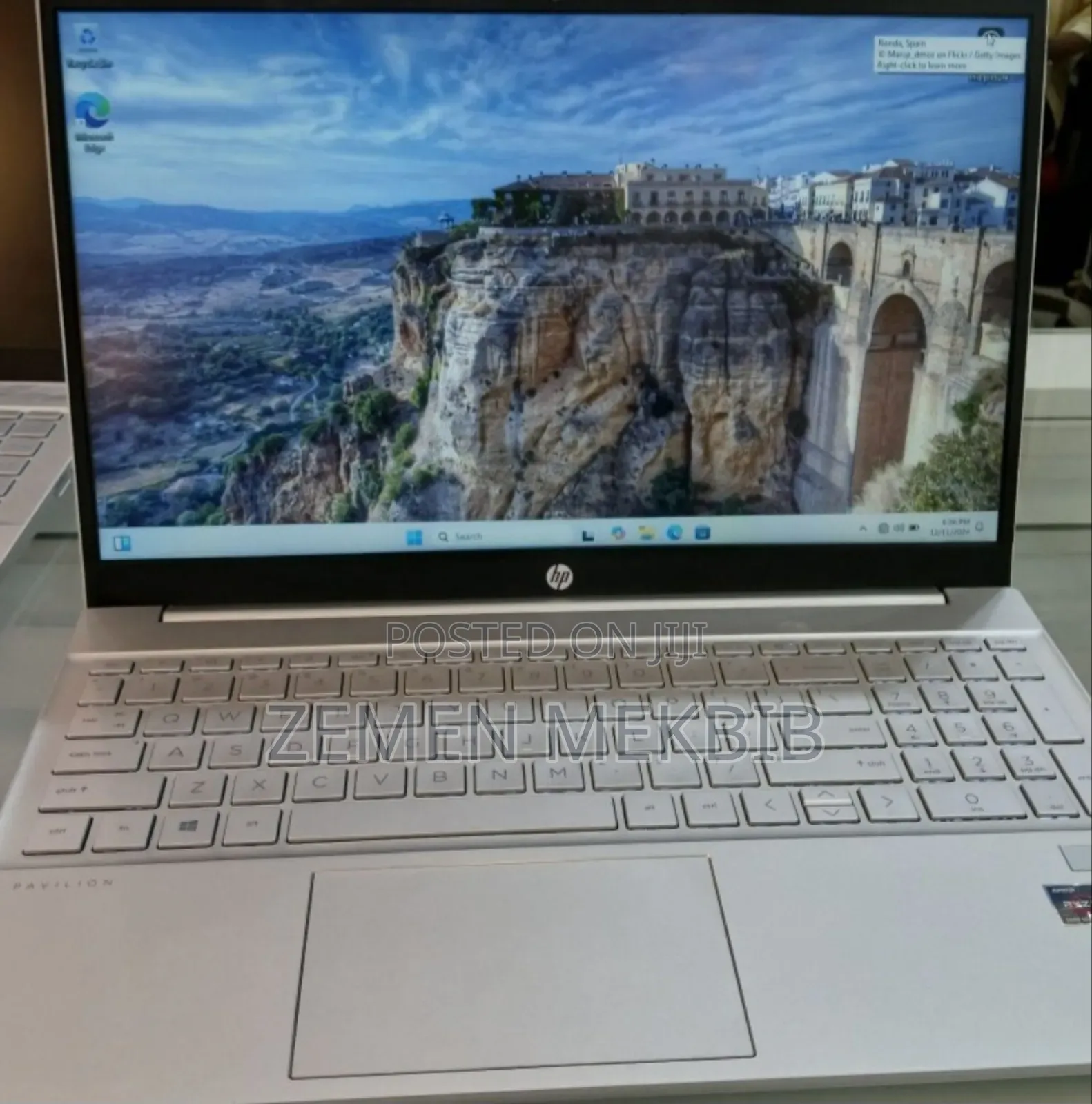 New Laptop HP Pavilion 15 8GB AMD Ryzen 5 SSD 512GB