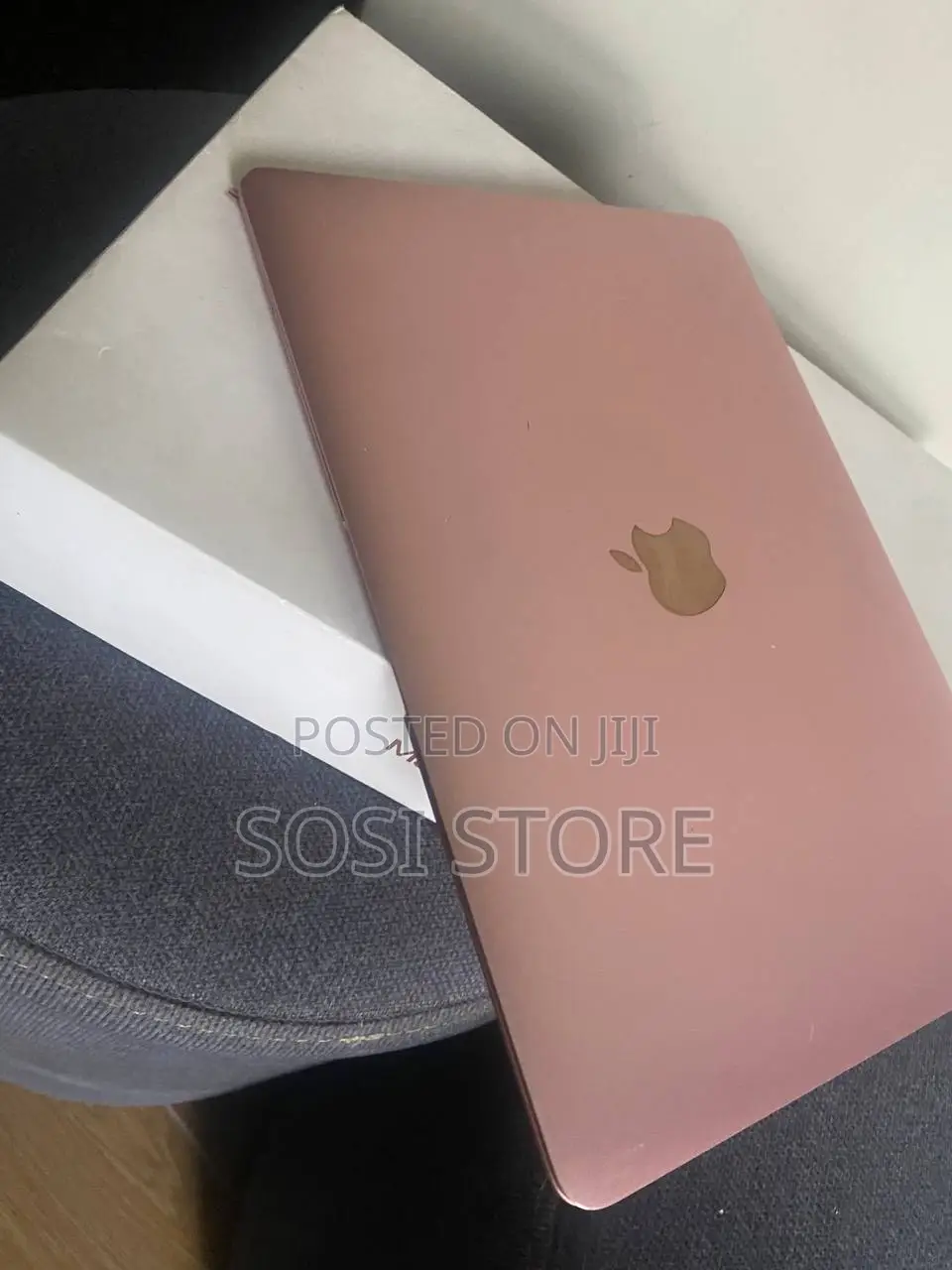 New Laptop Apple MacBook 2017 8GB Intel Core i5 SSD 512GB