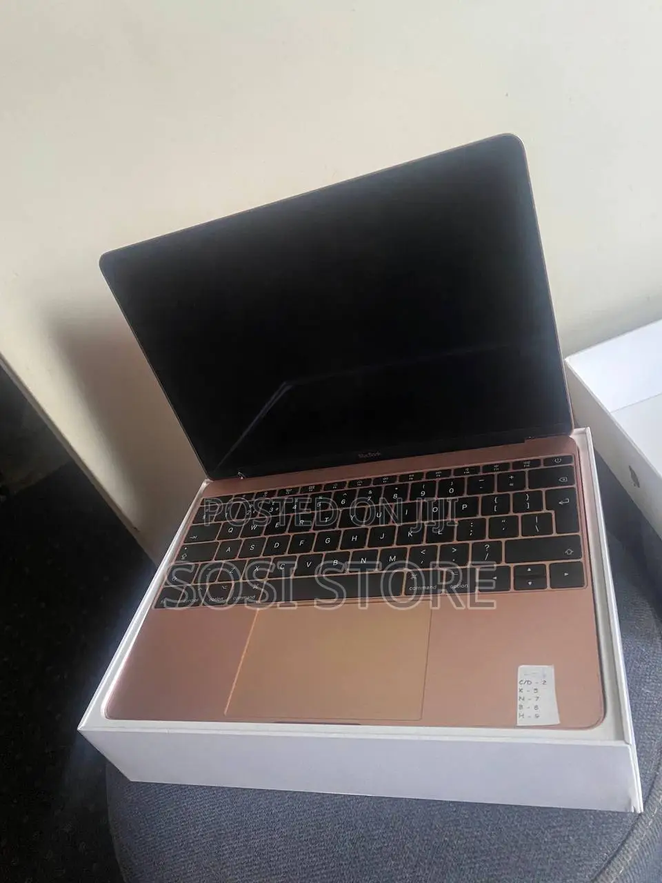 New Laptop Apple MacBook 2017 8GB Intel Core i5 SSD 512GB