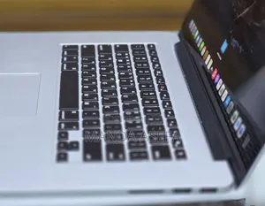 New Laptop Apple MacBook Pro 2015 16GB Intel Core I7 SSD 512GB