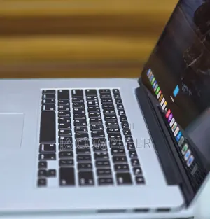 New Laptop Apple MacBook Pro 2015 16GB Intel Core I7 SSD 512GB