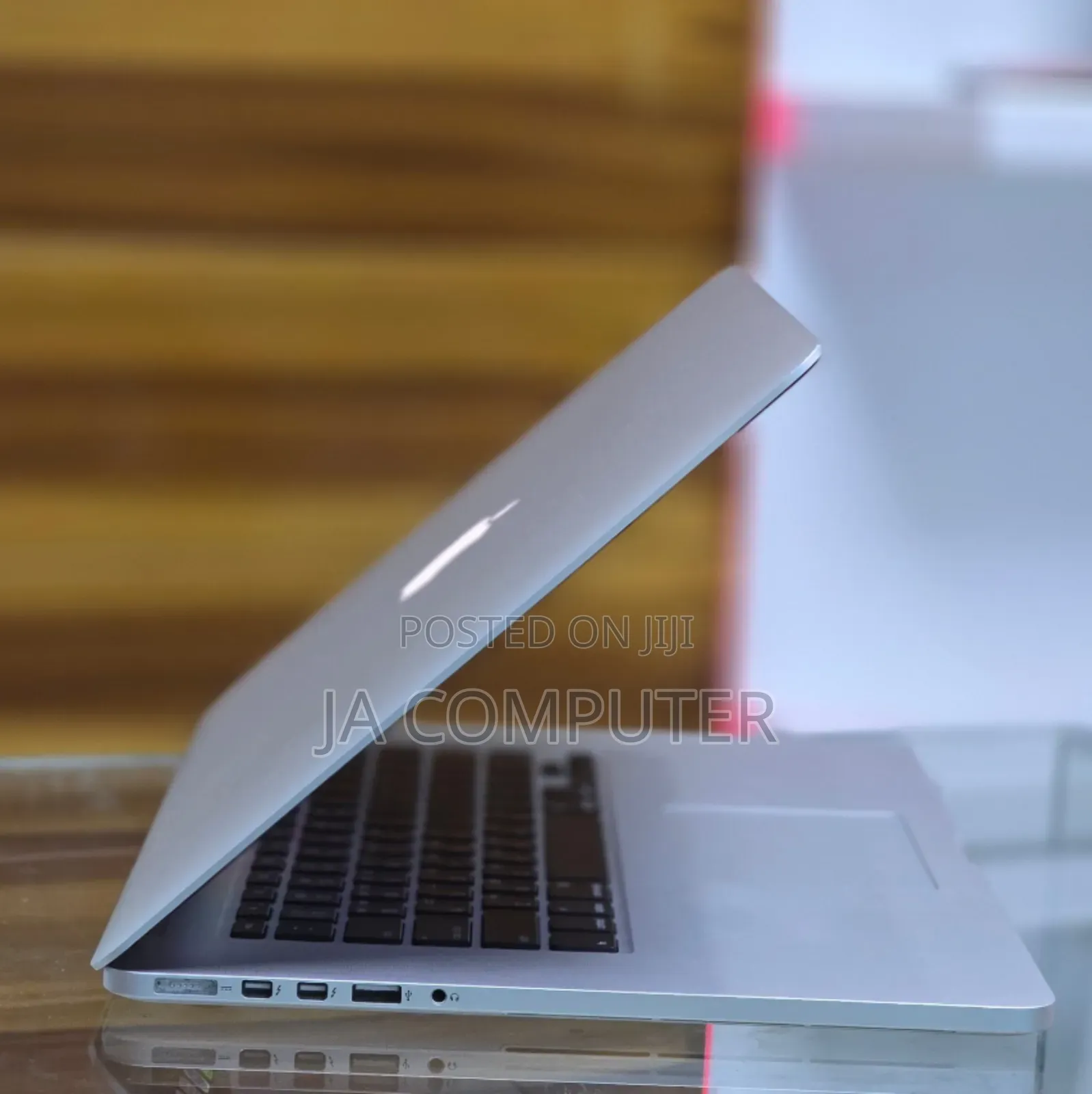 New Laptop Apple MacBook Pro 2015 16GB Intel Core I7 SSD 512GB